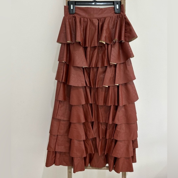 So Allure Italian Tier Ruffled Long Elegant Brown Chestnut Croc Print Skirt NWT - Picture 2 of 11